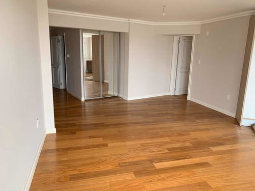 Apartamento Venta 2 Dormitorios En Rambla De Punta Carretas