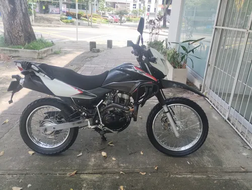 Honda Xr 150, Negra