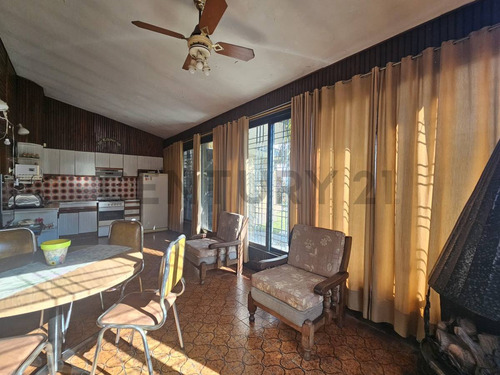 Venta De Casa 3 Ambientes En San Antonio De Padua. Apta Credito.