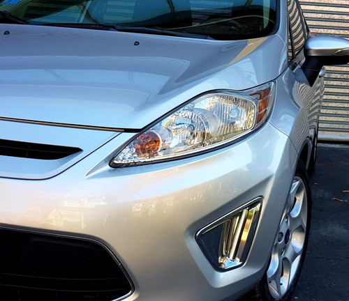 Ford Fiesta Kinetic Design 1.6 Design 120cv Titanium 2011