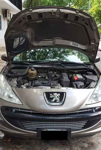 Vendo Peugeot 207 Modelo 2011 - 1.4 Xs