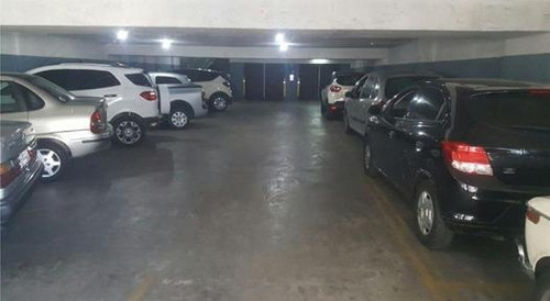 Imagen 5 de 8 de Parking En El Centro, Prox 18 De Julio