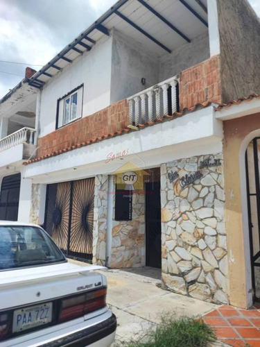 Casa En Venta En El Remanso San Diego De Dos Plantas, Consta De Un Terreno De 141 Mts2 Y Una Area De Construccion De 120 Mts2. Planta Baja De 60 Mts2 : 3 Habitaciones, 2 Baños, Sala, Cocina Gf