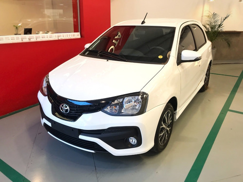 Toyota Etios Xls 6m/t 5p My21