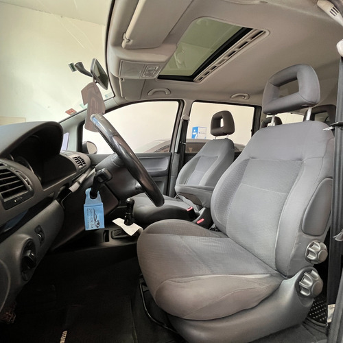 Imagen 9 de 23 de Volkswagen Sharan 1.8t 2010 Impecable 7 Asientos Autolider