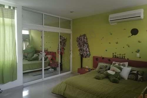 Imagen 22 de 25 de Casa Amueblada En Venta En El Vecindario Colinas De San Miguel
