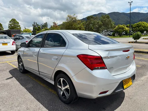 Chevrolet Onix 1.4 Ltz 4 p