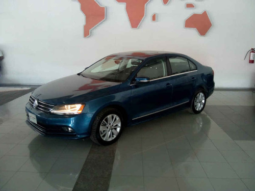 Imagen 1 de 12 de Volkswagen Jetta 2017 4p Comfortline L5/2.5 Man