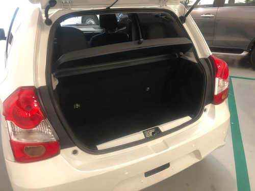 Toyota Etios X 1.5 Manual 5p Hatchback