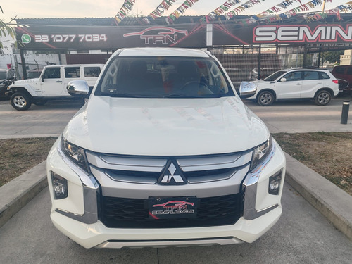 Mitsubishi L200 2.4 Cabina Doble 4x2 Mt