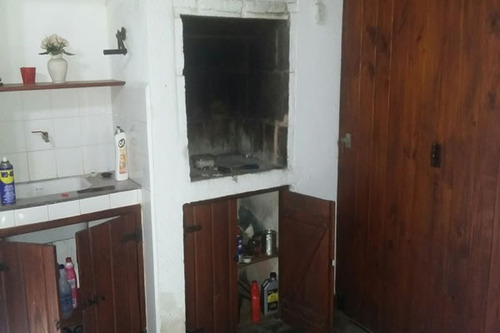 Imagen 18 de 24 de Casa Alpina Ubicada En Barrio Norte Gas Natural Y Alarma