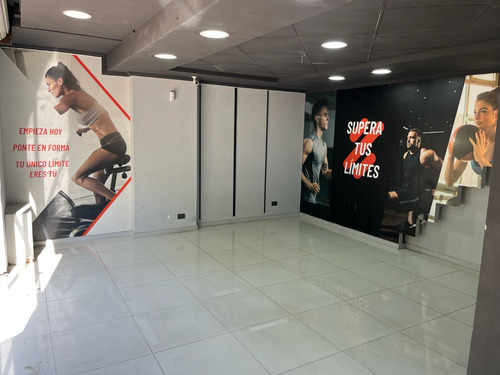 Local Comercial Excelente Ubicación A Pasos Metro El Golf