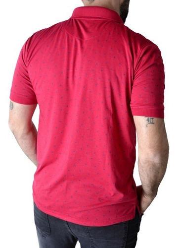 Imagen 2 de 10 de Chomba Estampada Remera Hombre The Big Shop