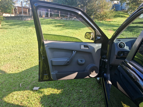 Volkswagen Parati 1.6 Track & Field Total Flex 5p
