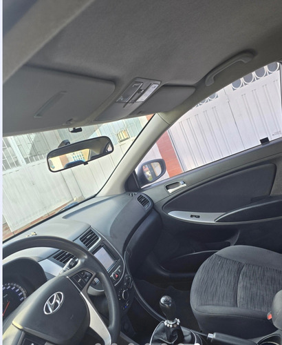 Hyundai I25 1.6
