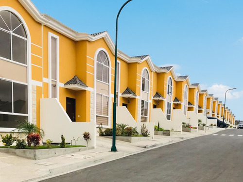 Imagen 4 de 12 de Casas Estilo Santa Fe, Con Finos Acabados - Manta