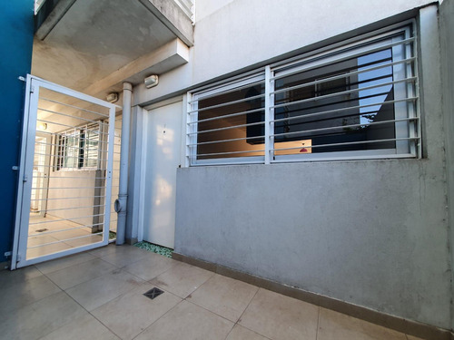 Departamento Amoblado Con Patio En Venta