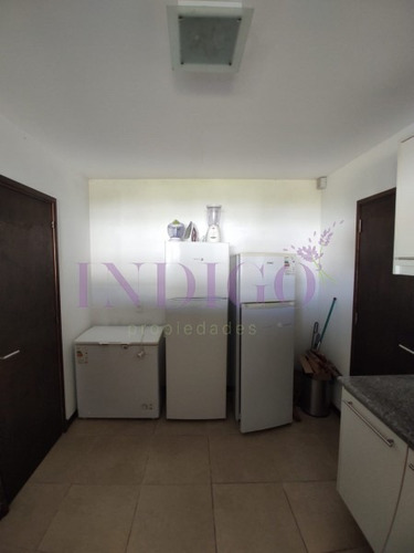 Muy Buena Casa En Alquiler A Pasitos Del Agua En Montoya, 5 Dormitorios .- Ref: 208