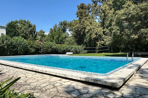 Casa En Venta En Barrio Parque Belen De Escobar