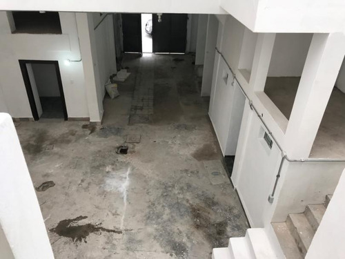 Venta O Alquiler Deposito 190 M2 Barrio Reus