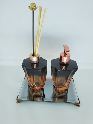 Imagem 4 de 4 de Kit Lavabo Frasco Elegance Rose Gold + Bandeija