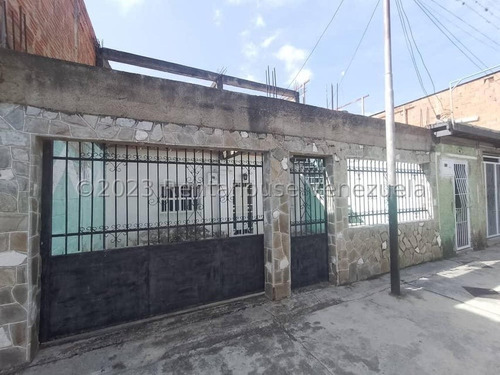 Rent-a-house Vende Linda Casa, En El Macaro, Turmero, Estado Aragua, 24-488 Gf.