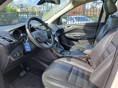 Ford Escape 2.0 Titanium 245 hp