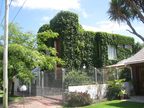 Imagen 1 de 14 de Hermoso Chalet En Punta Mogotes