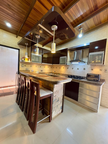 Em Casa En Venta En Belandria Vía Capacho