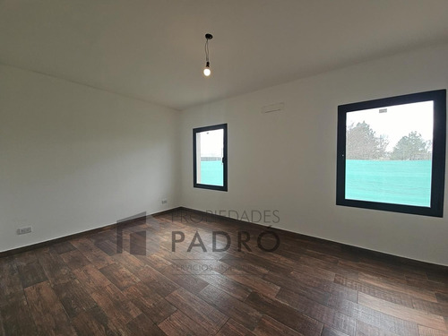 Casa En Venta. Uf 55. Barrio La Elina, Comarcas De Luján.