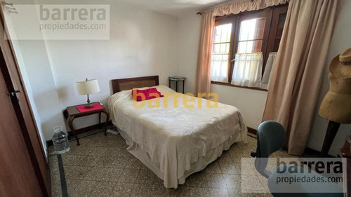 Chalet De Estilo Marplatense - Playa Grande
