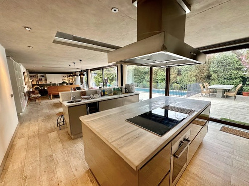 Hermosa Casa Moderna A Pasos Del Sport Francés Vitacura
