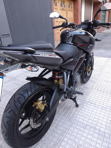 Rouser Ns200