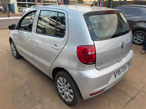Imagem 3 de 7 de Volkswagen Fox 1.0 Mi Trend 8v Flex 4p Manual
