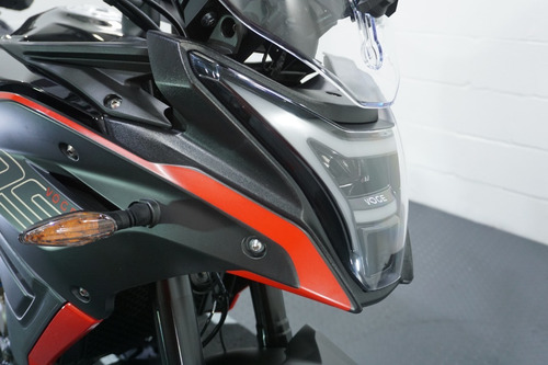 Imagen 14 de 25 de Voge 300 Ds Con Baul De Regalo Moto Touring 2023 0km
