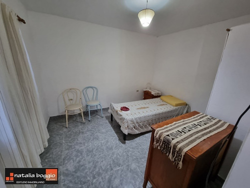 Imagen 4 de 19 de Casa De 2 Ambientes Con Departamento Al Fondo De 2 Ambientes Miramar V4637
