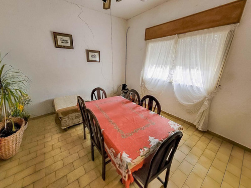 Venta / Permuta - Casa En Ph - 2 Dormitorios - General José De San Martín, Rosario