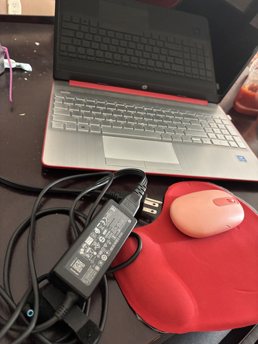 Ultrabook 15-dw0083wm 15.6 - (Usado)
