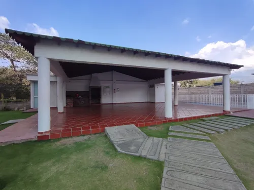 Apartamento En Arriendo En Prados Del Este. Cod A30383