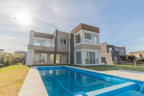 Imagen 3 de 30 de Casa En Venta En Barrio El Canton - Maroto Propiedades