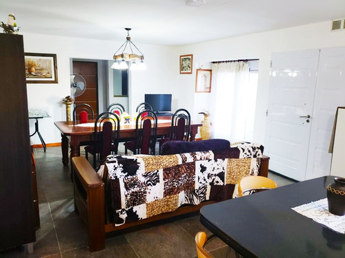 Imagen 14 de 15 de Casa En Venta De 2 Dormitorios C/ Cochera En La Falda