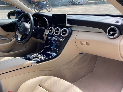 Imagen 8 de 14 de Mercedes-benz Clase C 2018 1.6 180 Cgi Coupe At