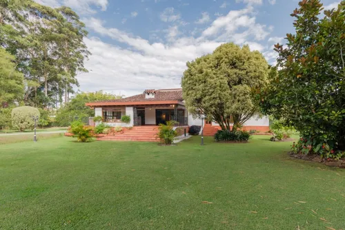 Casa En Venta En La Amalita. Cod V5775