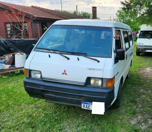 Mitsubishi L300 2.5 Minibus