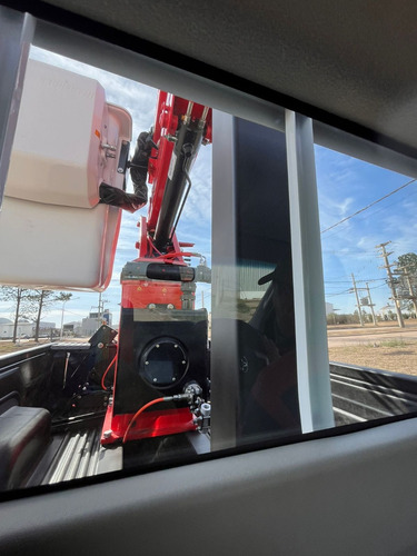 Hidroelevador Bl10 Hidrogrubert Montada En Toyota Hilux