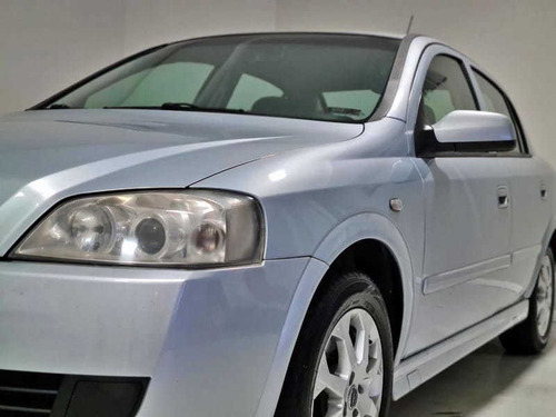 Imagem 10 de 14 de Chevrolet Astra Sedan Advantage 2.0 Flex