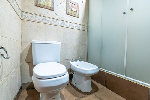 Venta Casa 4 Ambientes Con Terraza Propia, Wilde.