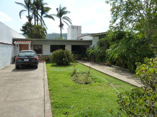 Venta De Amplia Casa En Urb. El Placer Mls #24-17146 Mnh