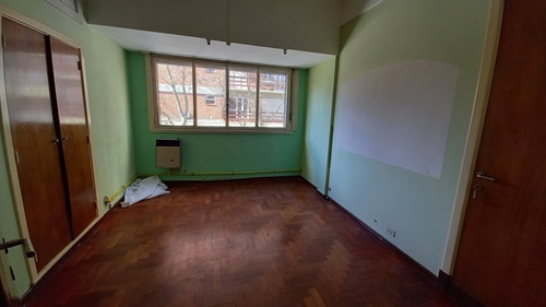Imagen 7 de 13 de Venta Local + Ph + Terraza. Total 300m2 Frente Al Shopping Los Gallegos