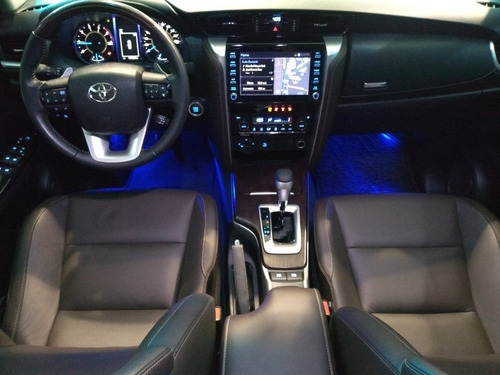 Imagem 8 de 15 de Sw4 Srx 2.8 07 Lugares Automática